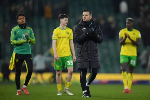 أصبح الرجل الأول.. ويلشير مدربا لنورويتش سيتي